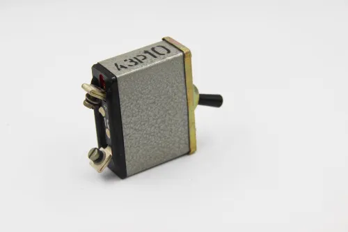 АЗР-10 автомат защиты фото 3