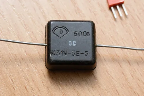 К31У-3Е 1 250в 240 пф фото 2